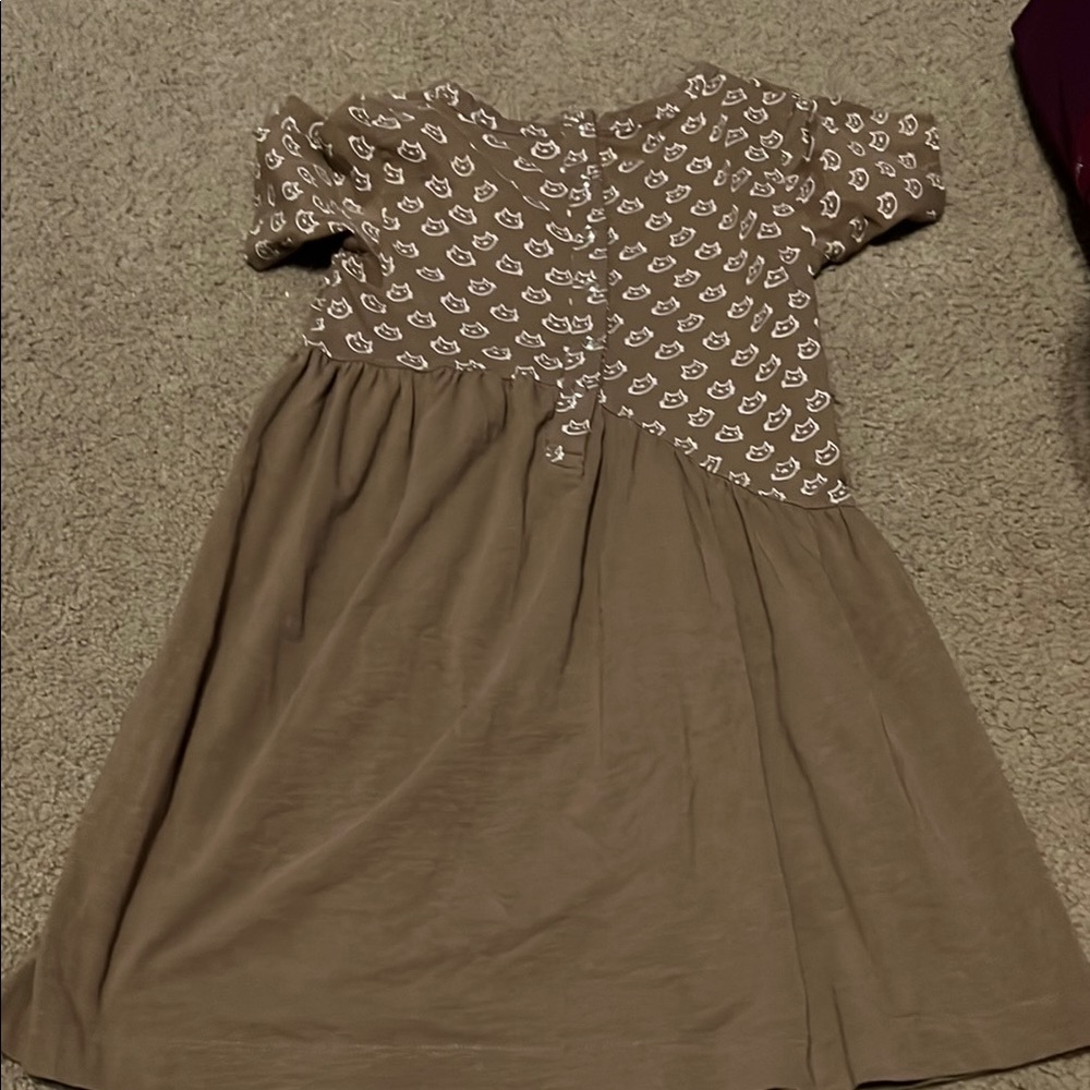 Kate Quinn White and Black Off the Shoulder Puff Sleeve Sundress